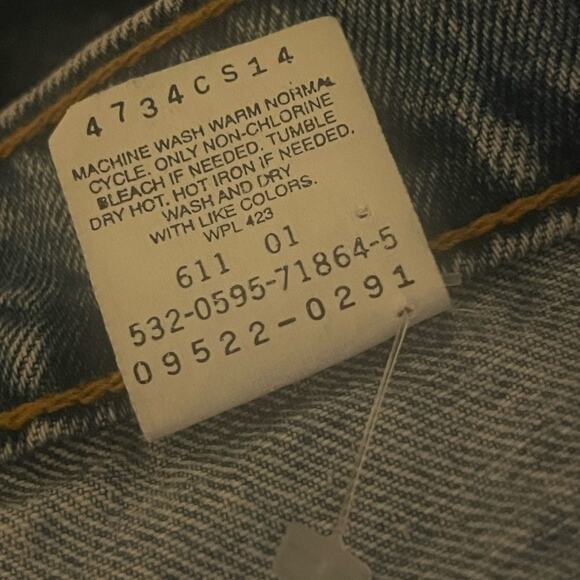 Vtg Levi’s 522 Tapered Fit Tapered Leg Made in USA Jeans 20 Short - Picture 5 of 5